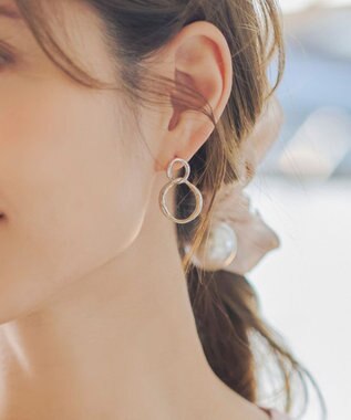 Tiaclasse ダブルリングピアス ゴールド