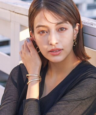 Tiaclasse ダブルリングピアス ゴールド