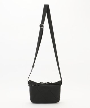 Y'SACCS ストリームラインポシェット