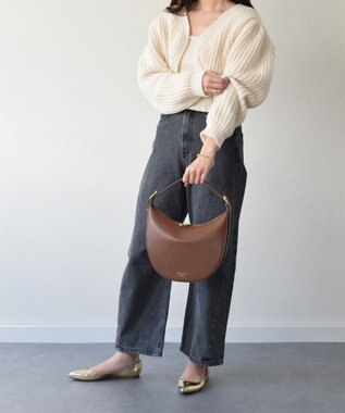 INTER-CHAUSSURES 【CHRISTIAN VILLA】ミディアムサイズレザーホーボーバッグ ブラウン