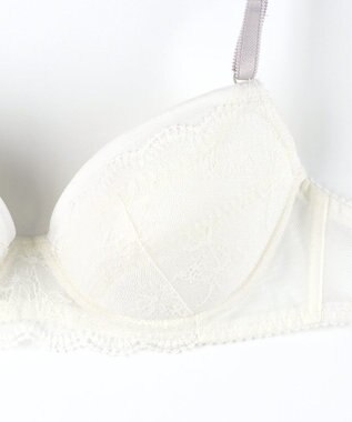 Wing ジュニアブラ カップ別設計 なりたいバストにメイク 【AFTER STEP まるくボリュームがでてきた胸に】 高校生 ブラジャー RB2555 ウイング／ワコール アイボリー