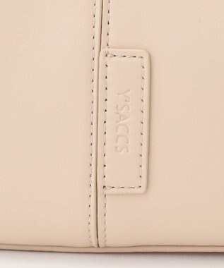 Y'SACCS ハーフムーンボディショルダーバッグ アイボリー