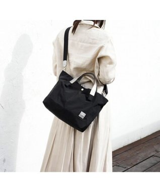 Regalo Felice 【軽量 / ショルダー付 / A4サイズ対応】トート中 / REGALO BKSV(ブラック×シルバー)
