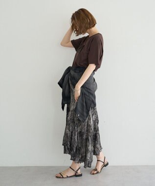 YECCA VECCA フロッキーロゴTee Brown