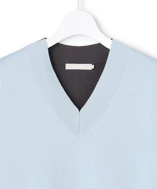 ICB 【先行予約】 コットンポリエステルスムース Vネックニット サックスグレー×チャコール