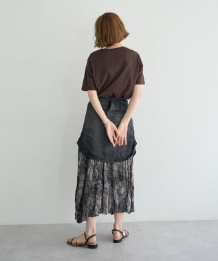 YECCA VECCA フロッキーロゴTee Brown