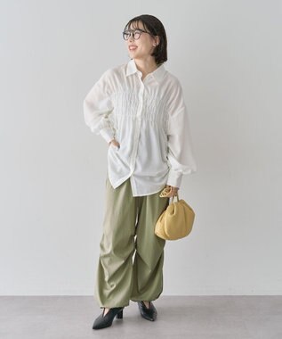 Green Parks 表面感サテンタックパンツ Khaki