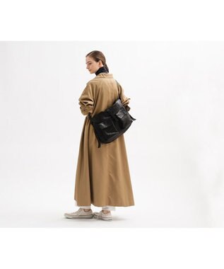 genten ゴートシュリンク かぶせ付ショルダーバッグ クロ