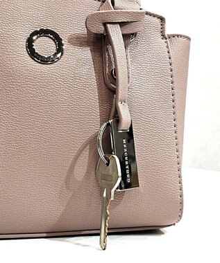style code 【MERCURYDUO/マーキュリーデュオ】メタルアイレット　ミニハンドバッグ スモーキーピンク