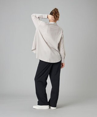 Chacott EasyCare+ノーカラーシャツ グレージュ