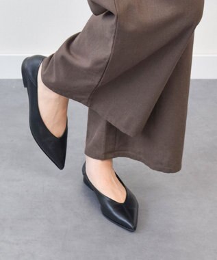 INTER-CHAUSSURES 【INTER-CHAUSSURES】ポインテッドトウサケットバレエシューズ ブラック