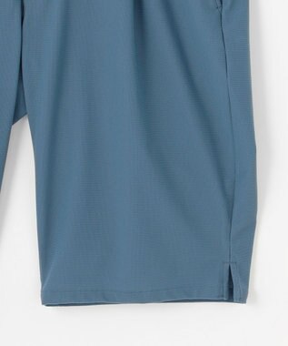 23区GOLF 【MEN】機能に優れた新素材「AIR TOOL」ワンタックショートパンツ サックスブルー系