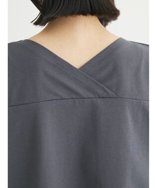 Green Parks 冷っとすずやか　バックカシュクールチュニック Dark Gray