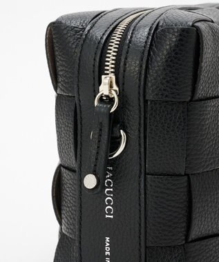 IACUCCI ＜GISELe 10月号掲載＞ベルタ S CERVO ブラック