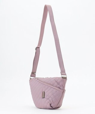 Y'SACCS ナイロンキルティングボディバッグ ピンク
