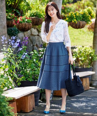 Tiaclasse L 【新色追加・洗える】幅広く活躍が期待できるレース切替スカート ブルー