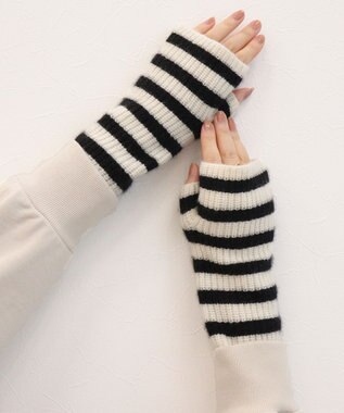 23区 ピュアカシミヤ アーム ウォーマー ホワイト系1