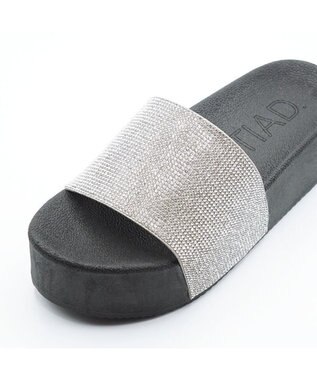 APOM ラインストーンリカバリーサンダル シルバー