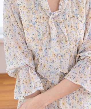 Tiaclasse 【洗える】程良い透け感のプリントボウタイワンピース オフホワイト