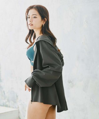 San-ai Resort（三愛水着楽園） 【UPF50+UVカット率最高指数】水陸両用指穴付き　ゆるっと着れるふんわりシルエットパーカーM・L【Big Apple's（ビッグアップルズ）】 チャコール