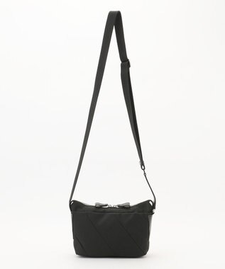 Y'SACCS ストリームラインポシェット ブラック