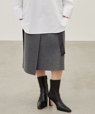 BEIGE， GRASSE / サテンベルト付きリバーラップスカート Md Gray