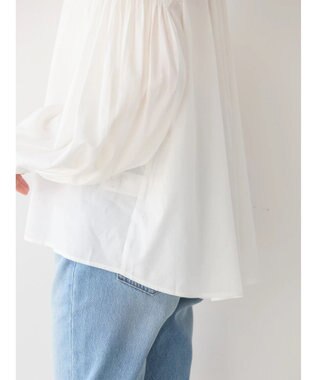 AMERICAN HOLIC ＵＶカット／接触冷感ギャザースリーブブラウス　 Off White