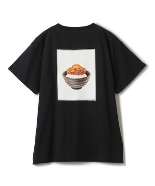 uncrave 【UNISEXあり】トンカツ Tシャツ（uncrave WHITE） ブラック