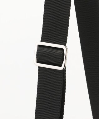 Y'SACCS ストリームラインポシェット ブラック