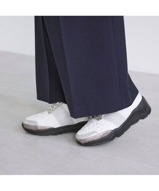 MODE ET JACOMO <carino>ビジューバックル厚底スニーカー ホワイト