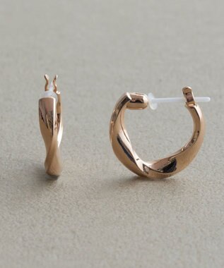 Phoebe 【金属アレルギー対応】ウェーブフープセラミックピアス　シャンパンゴールド シャンパンゴールド