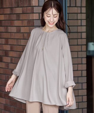 Tiaclasse L 【洗える】フロントタックバックギャザーフレアチュニックブラウス グレージュ