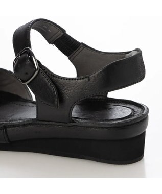 ing <ing>【WEB限定】【サスティナブル】ウエッジヒールレザーサンダル ブラック