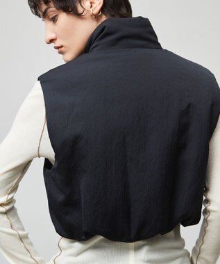 BEIGE， NIQUET / ショートベスト Black