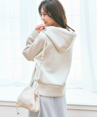 Feroux きれいめダンボール フーディー アイボリー系