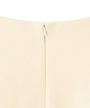 UNFILO 【新色登場】BEAUTY FORM JERSEY セミフレアスカート クリーム