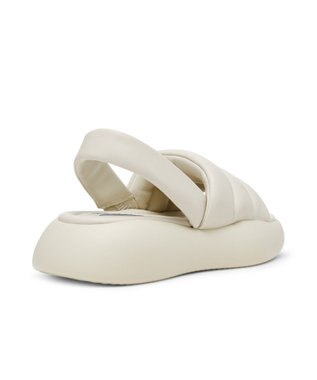 STEVE MADDEN HEADWAY バックストラップ厚底パフィーサンダル ホワイト