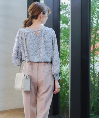 Tiaclasse 【洗える】2WAY花柄ブラウス サックスグレー