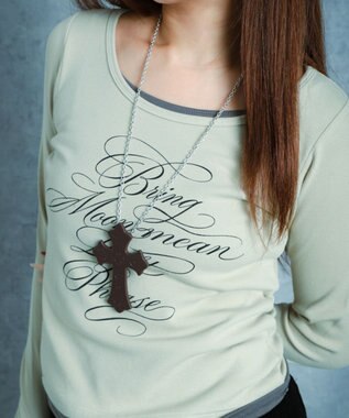 WEGO 【ユニセックス着用ITEM】MPUエンボスロゴクロスネックレス ブラウン