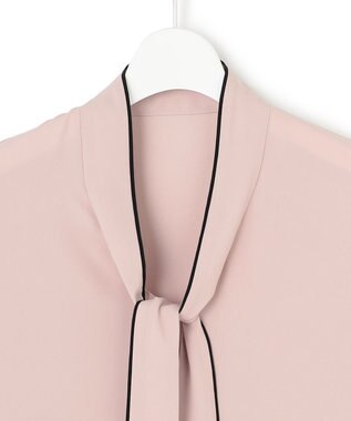 ICB L 【接触冷感・UVケア・速乾・洗える】BackSatinAmunzen 配色ボウタイブラウス ヘイズピンク系