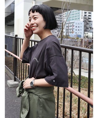 AMERICAN HOLIC ロゴカットプルオーバー／ＣＯＮＶＥＲＳＥ Charcoal Gray