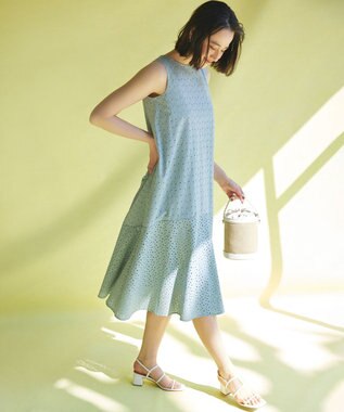 組曲 ナローストラップサンダル ホワイト系