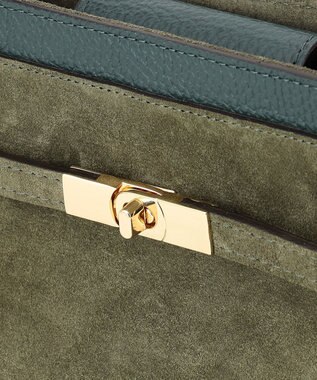 23区 【CLASSY.12月号掲載】RAFFINATA ショルダー バッグ カーキ系