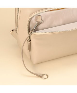 ACE BAGS & LUGGAGE  W&.Day Night ポエット ラウンドリュック A4ジャストサイズ ビジネスバッグ 11721 ダブルアンドデイナイト アイボリー