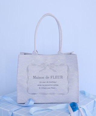 Maison de FLEUR ブルーマニアリボンフレーム刺繍スクエアトート