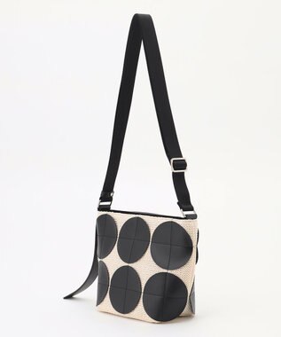 Y'SACCS サークルパッチショルダーバッグ ホワイト