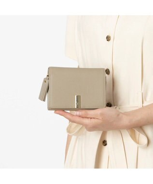 CLATHAS エクセ 二つ折り財布 ベージュ