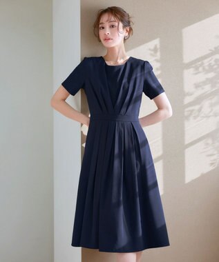 Tiaclasse L 【2TYPEスリーブ/半袖・ノースリーブ・洗える】タックフレアワンピース 半袖：ネイビー