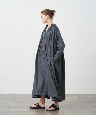 ATON MICRO COTTON SATIN | ギャザードレス CHARCOAL GRAY