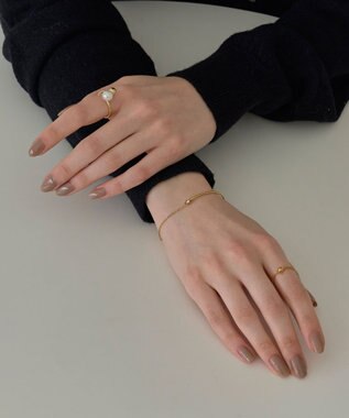 Phoebe 〈シリーズ累計販売10000点突破！〉メタル×パールフォークリング ホワイト